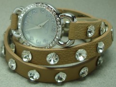 Round Face Watch with Rhinestone
